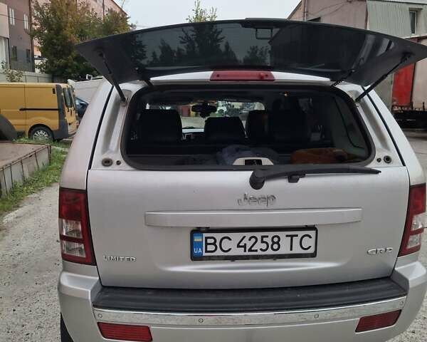 Серый Джип Гранд Чероки, объемом двигателя 2.99 л и пробегом 224 тыс. км за 12500 $, фото 4 на Automoto.ua