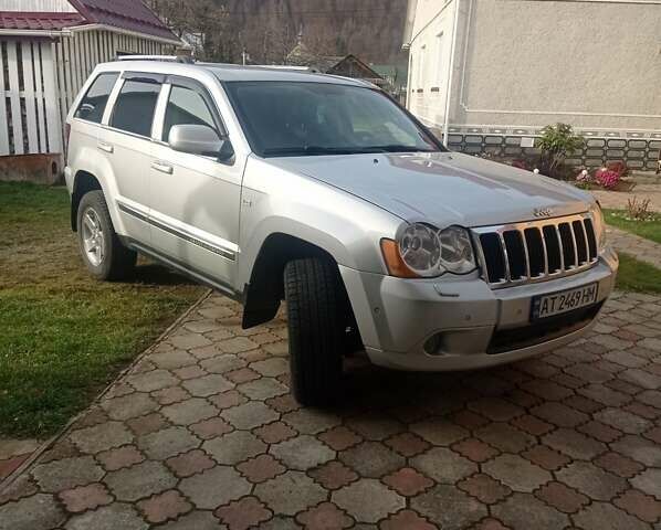 Серый Джип Гранд Чероки, объемом двигателя 2.99 л и пробегом 233 тыс. км за 11000 $, фото 3 на Automoto.ua