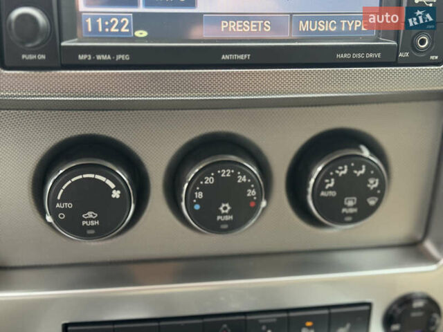 Джип Grand Cherokee 2008 у Києві на Automoto.ua Сірий Джип Grand Cherokee, об'ємом двигуна 2.78 л та пробігом 339 тис. км за 9999 $, фото 20 на Automoto.ua