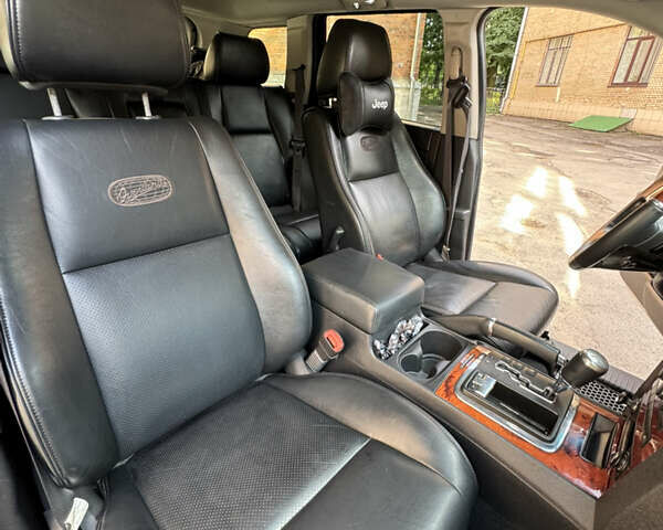 Серый Джип Гранд Чероки, объемом двигателя 2.99 л и пробегом 242 тыс. км за 13500 $, фото 22 на Automoto.ua