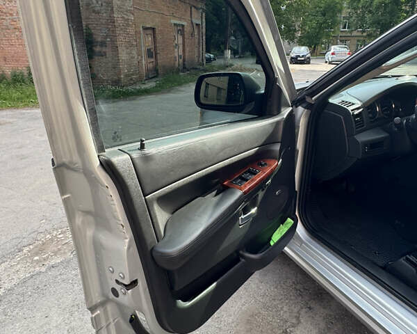 Серый Джип Гранд Чероки, объемом двигателя 2.99 л и пробегом 242 тыс. км за 13500 $, фото 21 на Automoto.ua