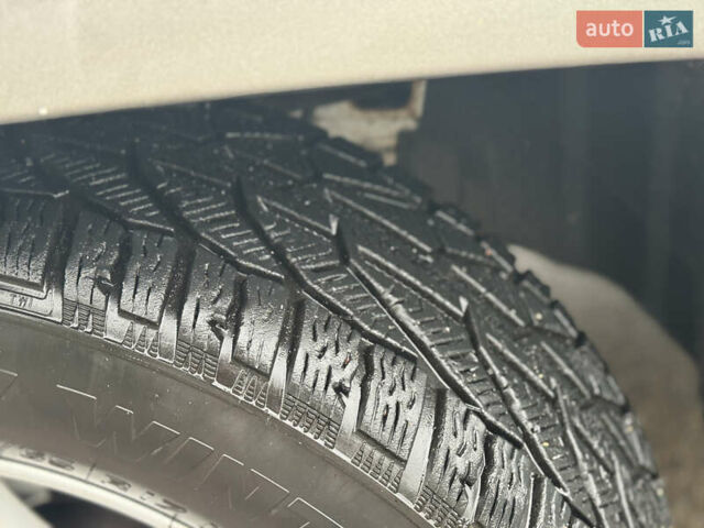 Джип Grand Cherokee 2008 у Києві на Automoto.ua Сірий Джип Grand Cherokee, об'ємом двигуна 2.78 л та пробігом 339 тис. км за 9999 $, фото 5 на Automoto.ua