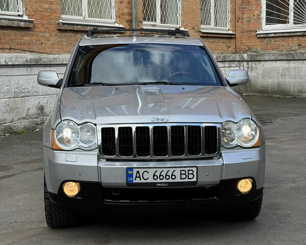 Серый Джип Гранд Чероки, объемом двигателя 2.99 л и пробегом 242 тыс. км за 13500 $, фото 3 на Automoto.ua