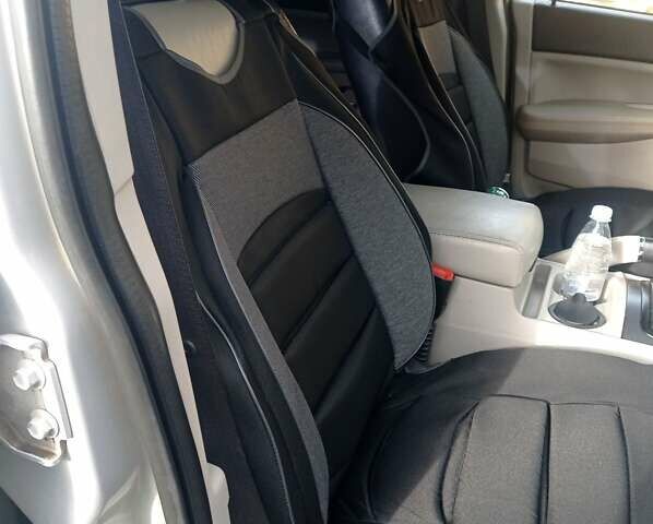 Серый Джип Гранд Чероки, объемом двигателя 2.99 л и пробегом 233 тыс. км за 11000 $, фото 9 на Automoto.ua