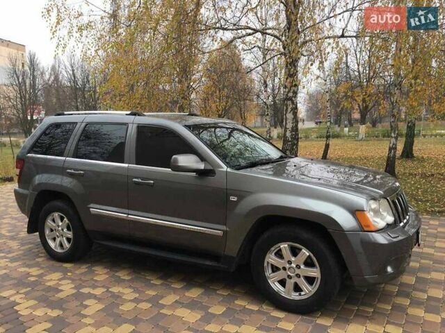 Сірий Джип Grand Cherokee, об'ємом двигуна 3 л та пробігом 220 тис. км за 12500 $, фото 4 на Automoto.ua