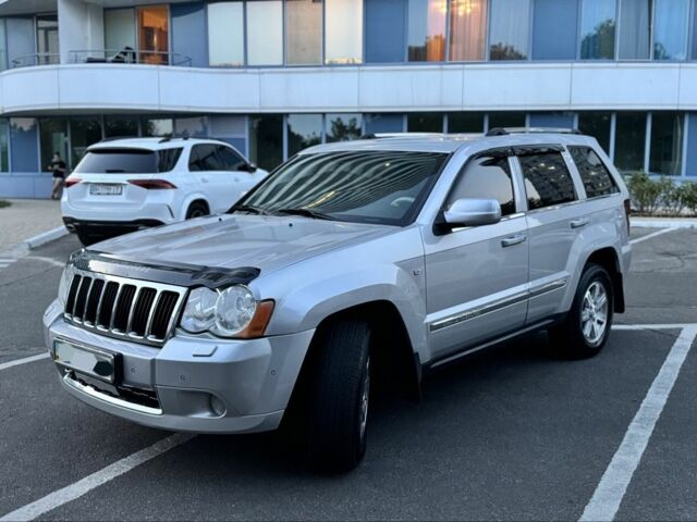 Сірий Джип Grand Cherokee, об'ємом двигуна 2.99 л та пробігом 263 тис. км за 12000 $, фото 2 на Automoto.ua