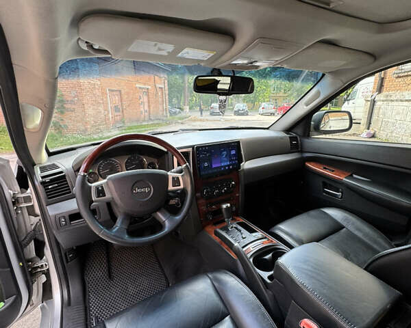 Серый Джип Гранд Чероки, объемом двигателя 2.99 л и пробегом 242 тыс. км за 13500 $, фото 16 на Automoto.ua