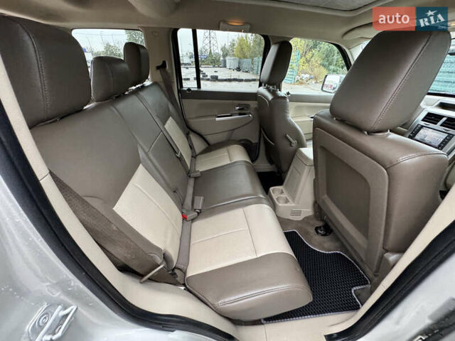 Джип Grand Cherokee 2008 у Києві на Automoto.ua Сірий Джип Grand Cherokee, об'ємом двигуна 2.78 л та пробігом 339 тис. км за 9999 $, фото 30 на Automoto.ua