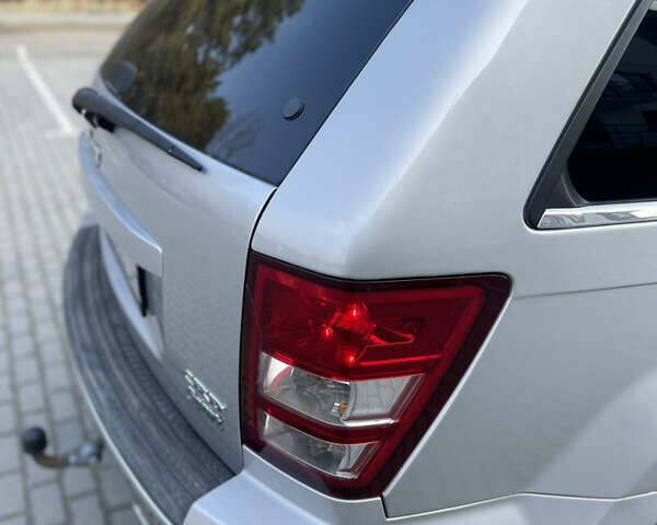 Сірий Джип Grand Cherokee, об'ємом двигуна 2.99 л та пробігом 320 тис. км за 12000 $, фото 6 на Automoto.ua
