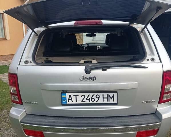 Серый Джип Гранд Чероки, объемом двигателя 2.99 л и пробегом 233 тыс. км за 11000 $, фото 7 на Automoto.ua