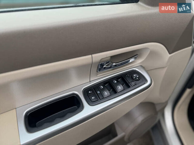 Джип Grand Cherokee 2008 у Києві на Automoto.ua Сірий Джип Grand Cherokee, об'ємом двигуна 2.78 л та пробігом 339 тис. км за 9999 $, фото 10 на Automoto.ua