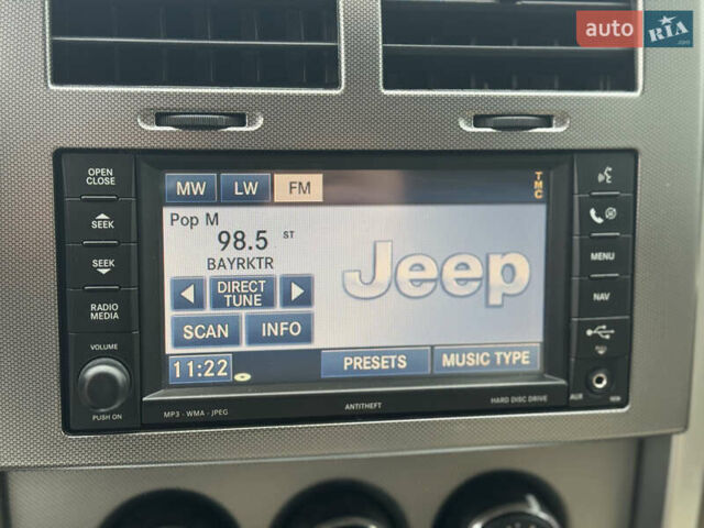 Джип Grand Cherokee 2008 у Києві на Automoto.ua Сірий Джип Grand Cherokee, об'ємом двигуна 2.78 л та пробігом 339 тис. км за 9999 $, фото 21 на Automoto.ua