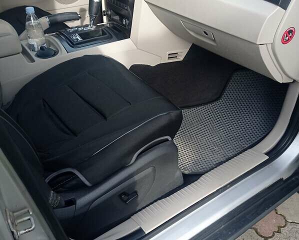 Серый Джип Гранд Чероки, объемом двигателя 2.99 л и пробегом 233 тыс. км за 11000 $, фото 8 на Automoto.ua