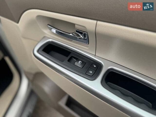 Джип Grand Cherokee 2008 у Києві на Automoto.ua Сірий Джип Grand Cherokee, об'ємом двигуна 2.78 л та пробігом 339 тис. км за 9999 $, фото 34 на Automoto.ua