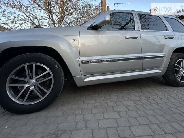 Сірий Джип Grand Cherokee, об'ємом двигуна 2.99 л та пробігом 210 тис. км за 12000 $, фото 8 на Automoto.ua