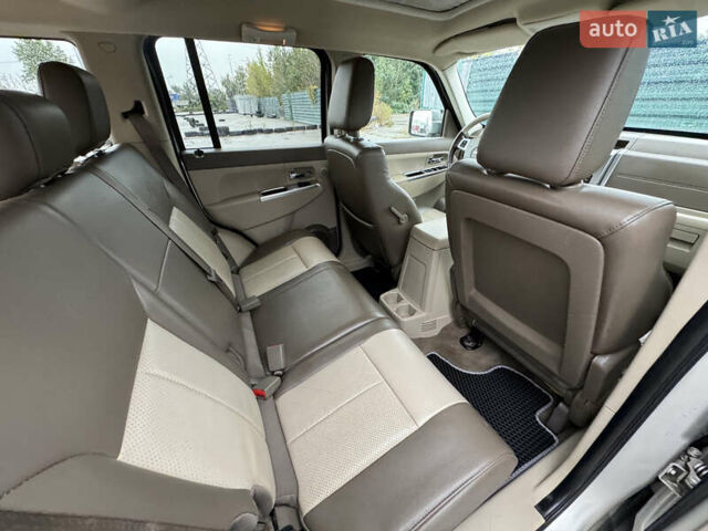 Джип Grand Cherokee 2008 у Києві на Automoto.ua Сірий Джип Grand Cherokee, об'ємом двигуна 2.78 л та пробігом 339 тис. км за 9999 $, фото 31 на Automoto.ua