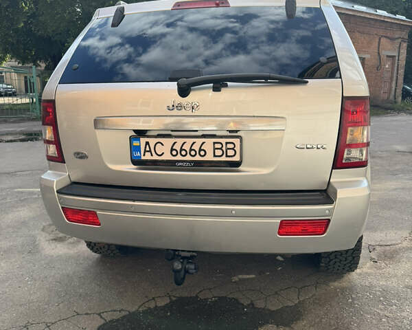 Серый Джип Гранд Чероки, объемом двигателя 2.99 л и пробегом 242 тыс. км за 13500 $, фото 10 на Automoto.ua