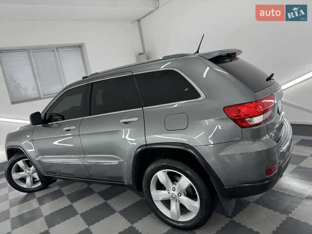 Сірий Джип Grand Cherokee, об'ємом двигуна 3 л та пробігом 164 тис. км за 18599 $, фото 124 на Automoto.ua