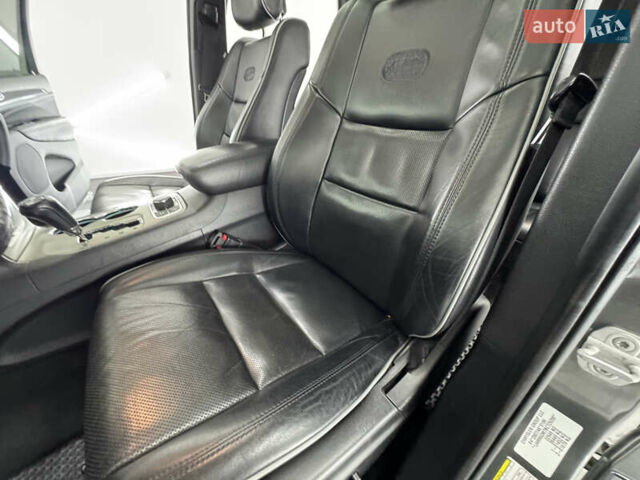 Сірий Джип Grand Cherokee, об'ємом двигуна 3 л та пробігом 164 тис. км за 18599 $, фото 57 на Automoto.ua