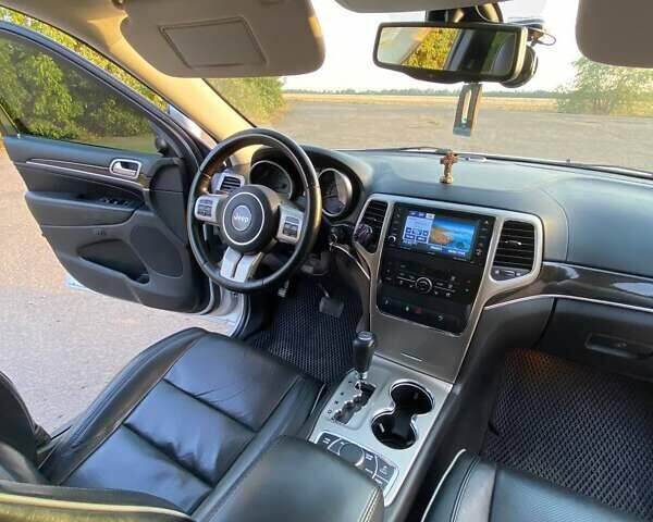 Сірий Джип Grand Cherokee, об'ємом двигуна 2.99 л та пробігом 158 тис. км за 16500 $, фото 2 на Automoto.ua