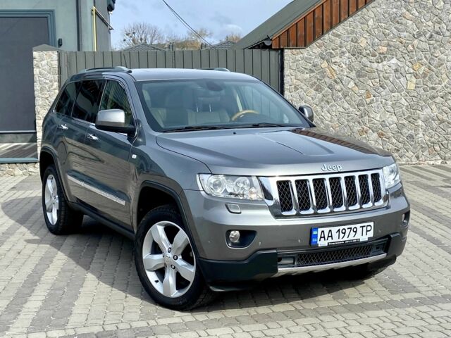 Сірий Джип Grand Cherokee, об'ємом двигуна 3 л та пробігом 149 тис. км за 17700 $, фото 12 на Automoto.ua