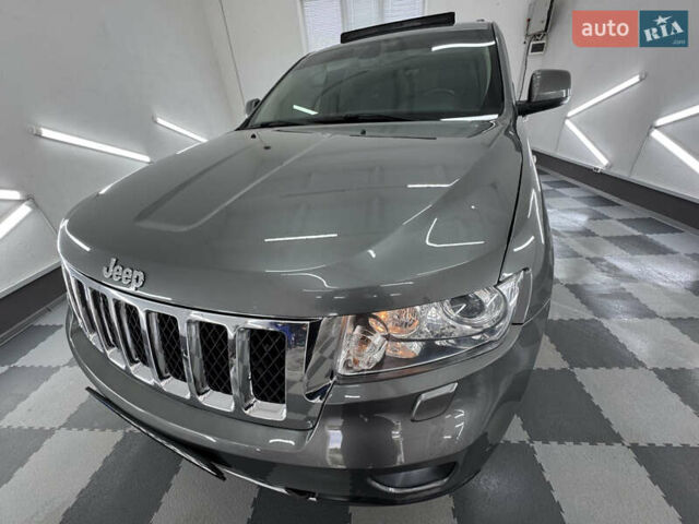 Сірий Джип Grand Cherokee, об'ємом двигуна 3 л та пробігом 164 тис. км за 18599 $, фото 96 на Automoto.ua