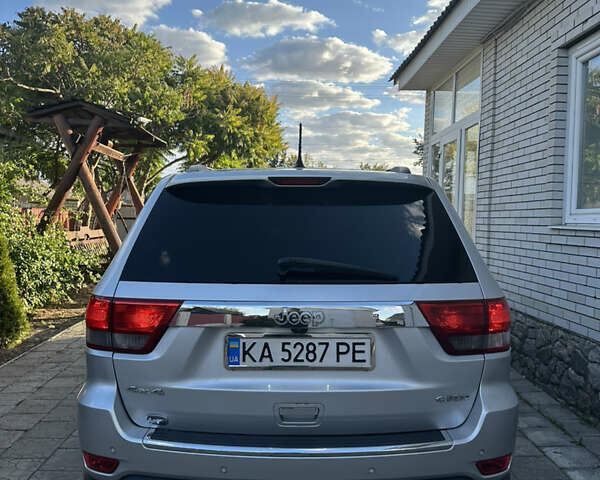 Сірий Джип Grand Cherokee, об'ємом двигуна 3 л та пробігом 196 тис. км за 15500 $, фото 6 на Automoto.ua