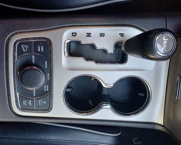 Сірий Джип Grand Cherokee, об'ємом двигуна 2.99 л та пробігом 207 тис. км за 13200 $, фото 26 на Automoto.ua