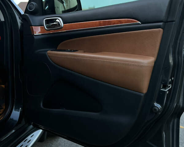 Серый Джип Гранд Чероки, объемом двигателя 2.99 л и пробегом 94 тыс. км за 25799 $, фото 21 на Automoto.ua