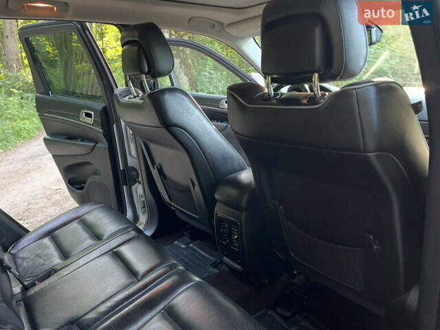 Сірий Джип Grand Cherokee, об'ємом двигуна 2.99 л та пробігом 185 тис. км за 17500 $, фото 8 на Automoto.ua