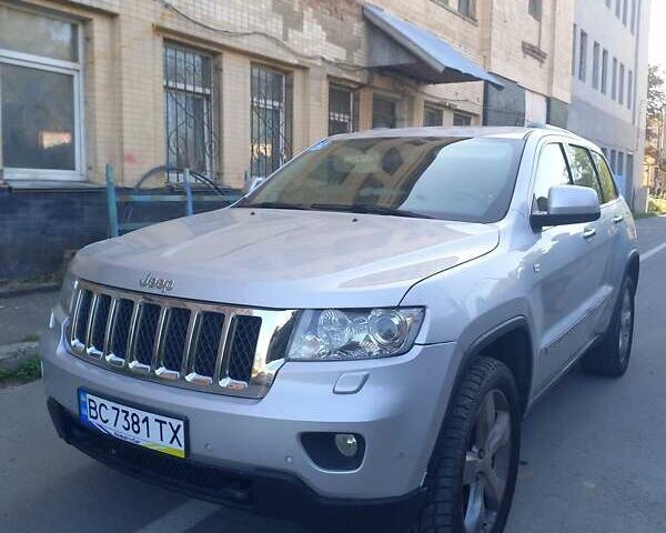 Сірий Джип Grand Cherokee, об'ємом двигуна 3 л та пробігом 207 тис. км за 13500 $, фото 4 на Automoto.ua