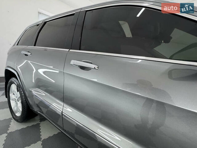 Сірий Джип Grand Cherokee, об'ємом двигуна 3 л та пробігом 164 тис. км за 18599 $, фото 67 на Automoto.ua