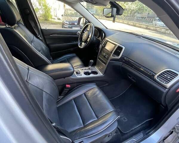 Сірий Джип Grand Cherokee, об'ємом двигуна 2.99 л та пробігом 108 тис. км за 22789 $, фото 1 на Automoto.ua