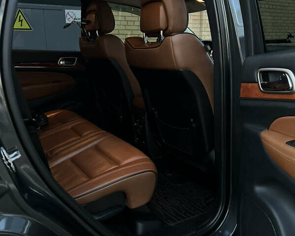 Серый Джип Гранд Чероки, объемом двигателя 2.99 л и пробегом 94 тыс. км за 25799 $, фото 23 на Automoto.ua