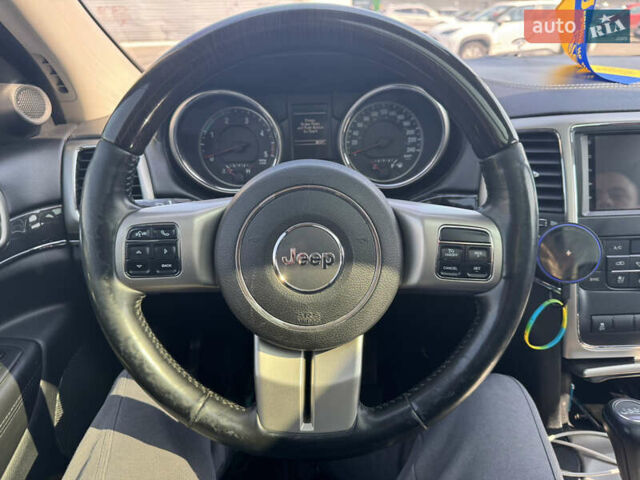 Сірий Джип Grand Cherokee, об'ємом двигуна 2.99 л та пробігом 261 тис. км за 18900 $, фото 17 на Automoto.ua