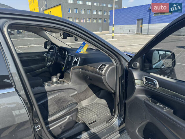 Сірий Джип Grand Cherokee, об'ємом двигуна 2.99 л та пробігом 261 тис. км за 18900 $, фото 9 на Automoto.ua