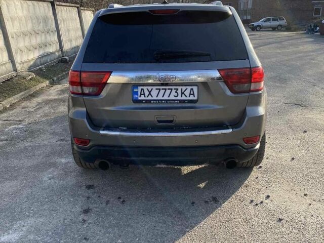 Сірий Джип Grand Cherokee, об'ємом двигуна 3 л та пробігом 198 тис. км за 17000 $, фото 5 на Automoto.ua