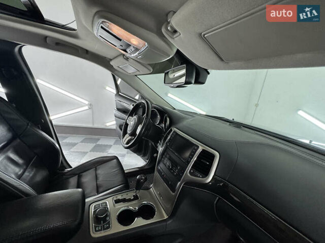 Сірий Джип Grand Cherokee, об'ємом двигуна 3 л та пробігом 164 тис. км за 18599 $, фото 37 на Automoto.ua