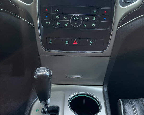 Сірий Джип Grand Cherokee, об'ємом двигуна 2.99 л та пробігом 185 тис. км за 17500 $, фото 13 на Automoto.ua