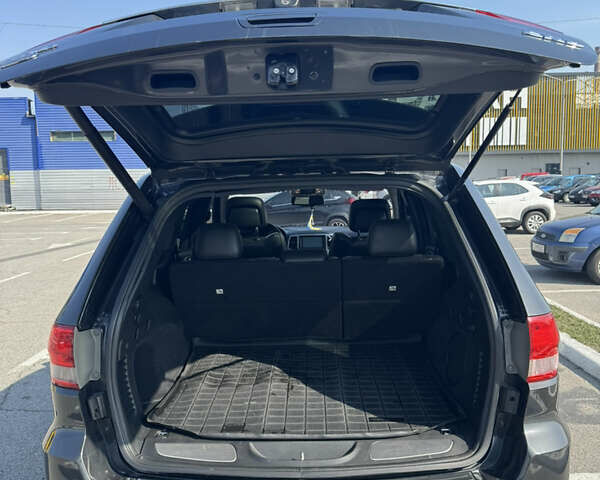 Сірий Джип Grand Cherokee, об'ємом двигуна 2.99 л та пробігом 261 тис. км за 18900 $, фото 8 на Automoto.ua