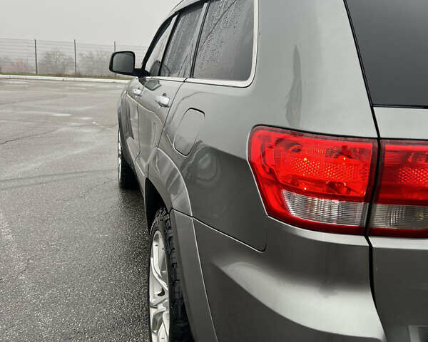 Серый Джип Гранд Чероки, объемом двигателя 2.99 л и пробегом 187 тыс. км за 19000 $, фото 4 на Automoto.ua