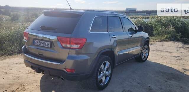 Сірий Джип Grand Cherokee, об'ємом двигуна 3.6 л та пробігом 323 тис. км за 11000 $, фото 5 на Automoto.ua