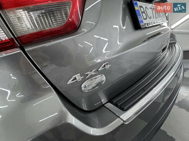 Сірий Джип Grand Cherokee, об'ємом двигуна 3 л та пробігом 164 тис. км за 18599 $, фото 130 на Automoto.ua