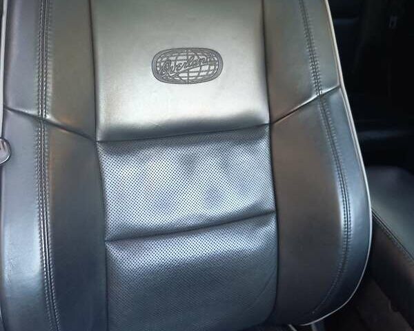 Сірий Джип Grand Cherokee, об'ємом двигуна 3 л та пробігом 207 тис. км за 13500 $, фото 3 на Automoto.ua