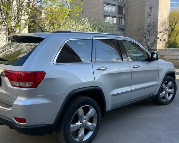 Сірий Джип Grand Cherokee, об'ємом двигуна 2.99 л та пробігом 108 тис. км за 22789 $, фото 4 на Automoto.ua
