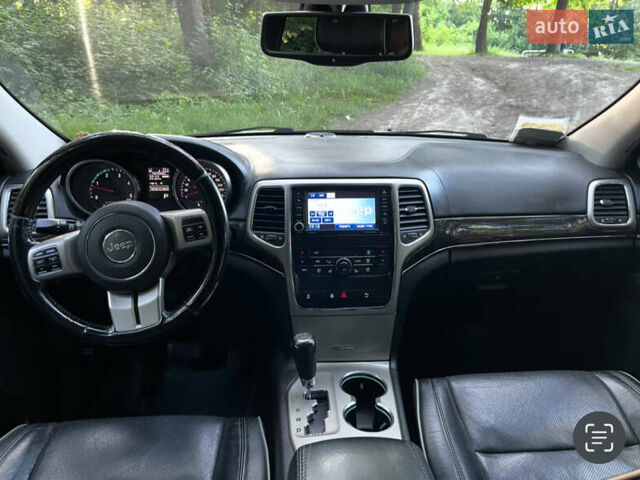 Сірий Джип Grand Cherokee, об'ємом двигуна 2.99 л та пробігом 185 тис. км за 17500 $, фото 12 на Automoto.ua