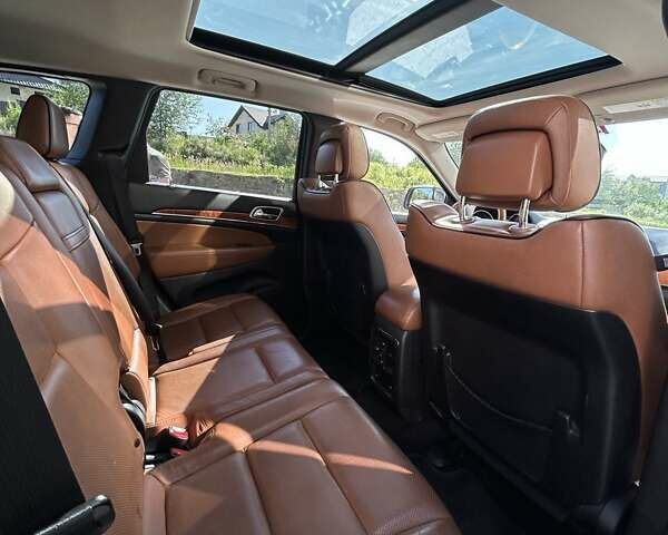 Сірий Джип Grand Cherokee, об'ємом двигуна 3.6 л та пробігом 248 тис. км за 16300 $, фото 4 на Automoto.ua