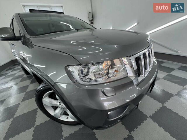 Сірий Джип Grand Cherokee, об'ємом двигуна 3 л та пробігом 164 тис. км за 18599 $, фото 72 на Automoto.ua