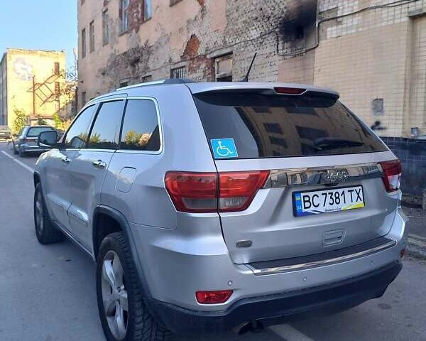 Сірий Джип Grand Cherokee, об'ємом двигуна 3 л та пробігом 207 тис. км за 13500 $, фото 8 на Automoto.ua