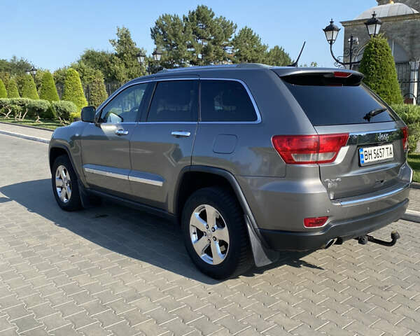 Сірий Джип Grand Cherokee, об'ємом двигуна 2.99 л та пробігом 196 тис. км за 16500 $, фото 5 на Automoto.ua